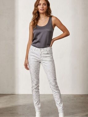 Forcast Women's Skinny Jeans in Light Gray Floral Jacquard